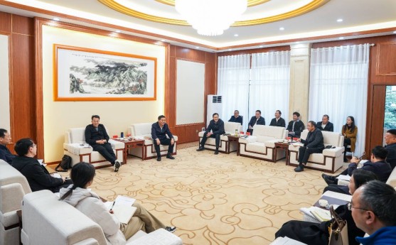 市政府與國開行云南省分行舉行座談會(huì)
