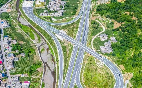 推進(jìn)“五大強(qiáng)市”建設(shè)，努力闖出一條高質(zhì)量跨越式發(fā)展之路