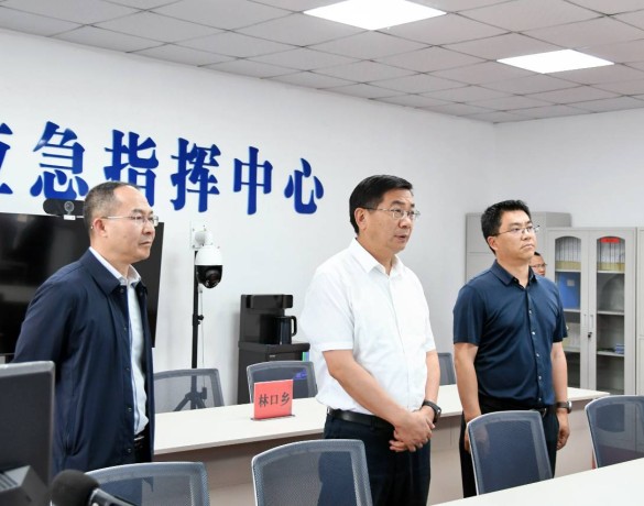 楊承新到鎮(zhèn)雄調研時強調　深入推進“生態(tài)強市”建設 以更高標準更嚴要求推進赤水河流域保護治理